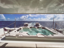 Black-Pearl-Explorer-Hot-tub-2174