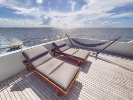 Black-Pearl-Explorer-Upper-deck-2203