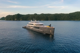 Black-Pearl-Explorer_Exterior-Landscape-0393