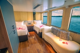 Black-Pearl-Explorer_Master-Seaview-Stateroom-nbr-13-01048