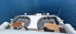 Black Pearl Explorer outdoor lounge