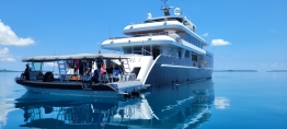 Black Pearl Explorer stern with tender