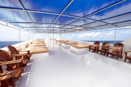 BlueMantaExplorerSunDeck BlueMantaExplorerSunDeck
