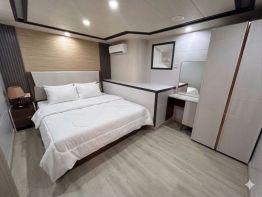 Emperor-Explorer-2-Lower-deck-1-double-bed