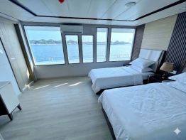 Emperor-Explorer-2-Upper-Deck-Suite-1