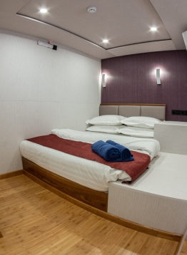 EmperorExplorer_Lower_Deck_cabin-5