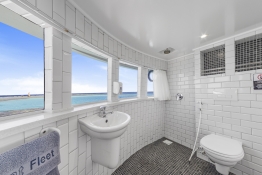 Glory Sea Explorer Upper Deck Suite Bathroom