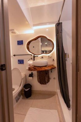 Humboldt Explorer_Bathroom-Lower-deck1 Humboldt Explorer_Bathroom-Lower-deck1