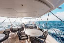 Humboldt Explorer_Sundeck-and-whirlpool2