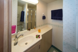 Cabin-3-Head-Turks-and-Caicos-Explorer-2-Explorer-Ventures-Liveaboard-Diving
