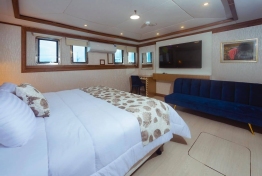 Tiburon-Explorer-lower-deck-cabin5
