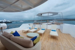 Tiburon Explorer Sun deck 1