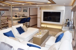 Tiburon-Explorer-indoor-lounge5
