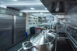 Tiburon-Explorer-galley