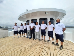 Tiburon Explorer Sun deck Crew