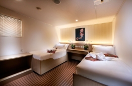 WhiteMantaExplorerCabin11