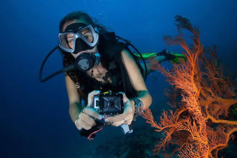 Liveaboards for Beginners: 8 Tips for First-Timers | Explorer Ventures Fleet® First time liveaboard diver with GoPro