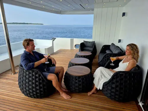 Emperor Explorer 2 - Main-Deck-Stern