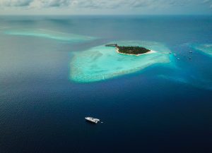 New Emperor Explorer at Vaavu Atoll / Guest photo: Bernie Mcateer