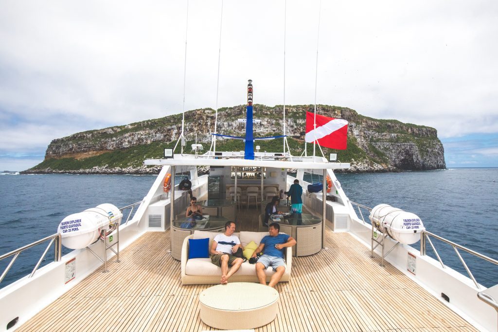 Why Choose Us | Explorer Ventures Fleet® Tiburon Explorer Top Deck | Explorer Ventures